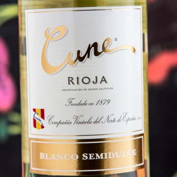 Organizar Arado curso Cune Blanco Semidulce - Comprar Vino Blanco sin Crianza - Rioja - Compañía  Vinícola del Norte de España